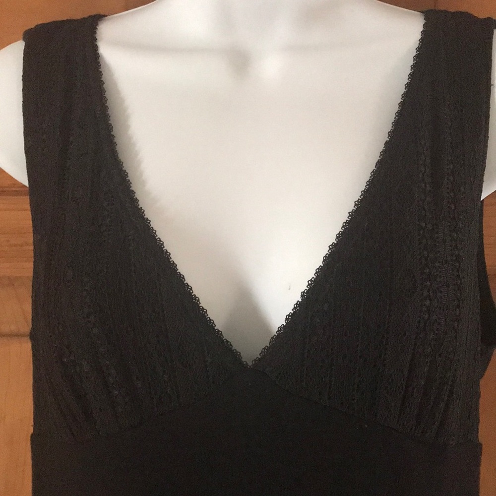 Tahari Deep V Tank